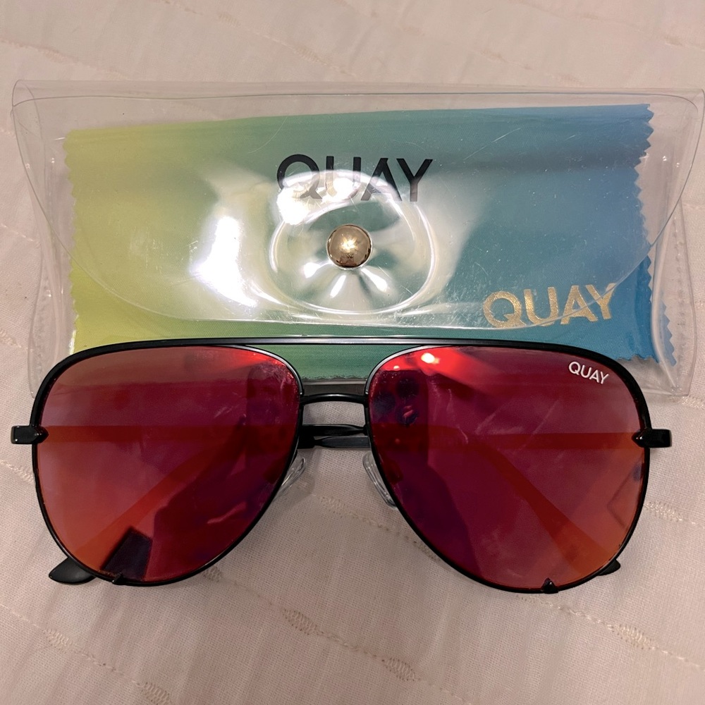 Quay mini high key aviators orange/red lenses matte black frame